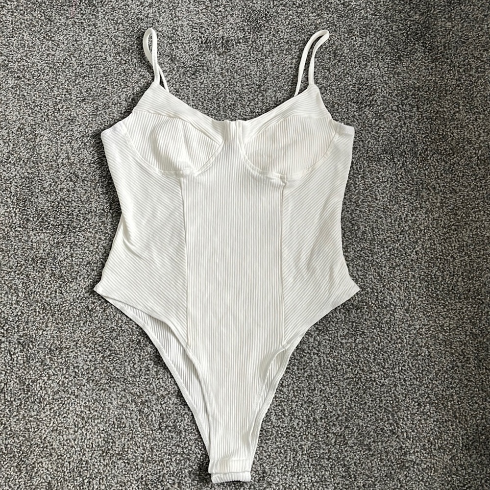 SHEIN White Ribbed Bodysuit SIZE L